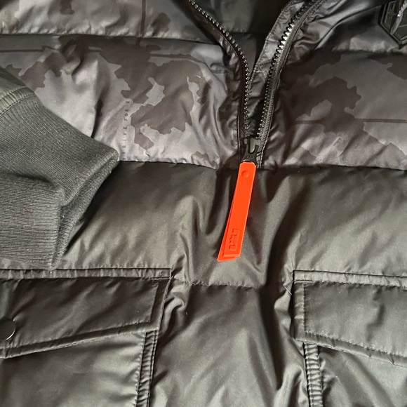 Firm Price! Nike Unisex Puffer coat size Large NWT - Picture 11 of 16